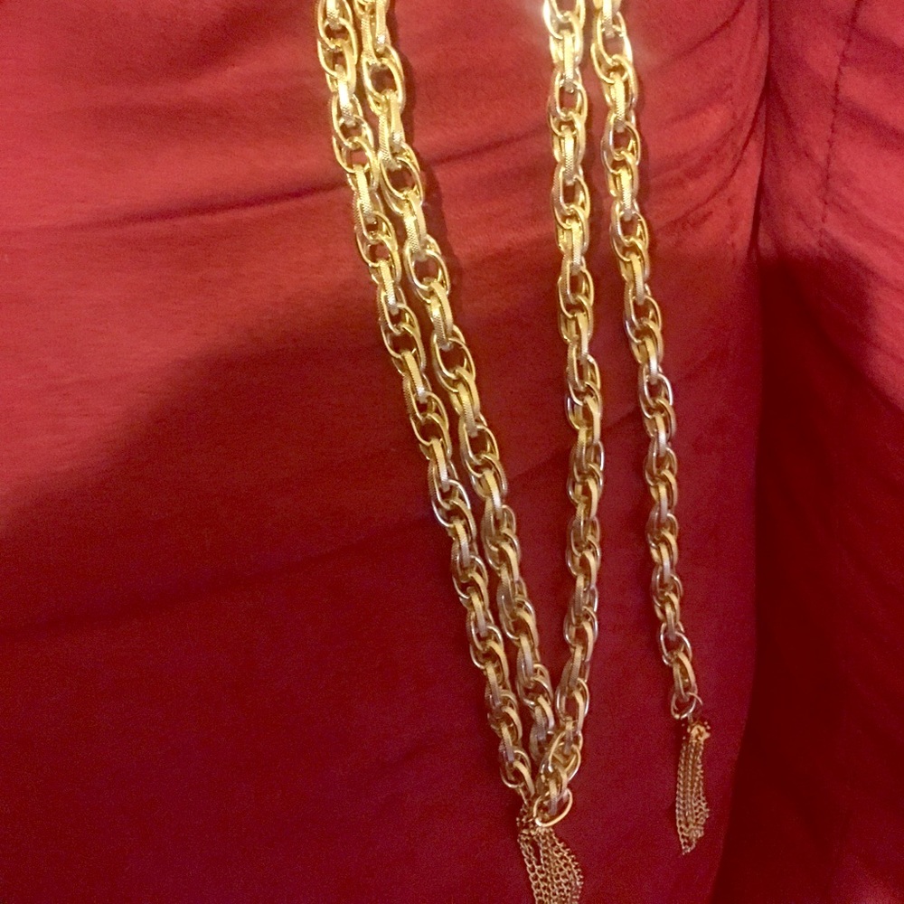 Necklace and earring set