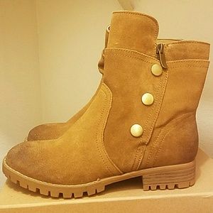 Chinese Laundry Boots & Nike Air Max Bundle