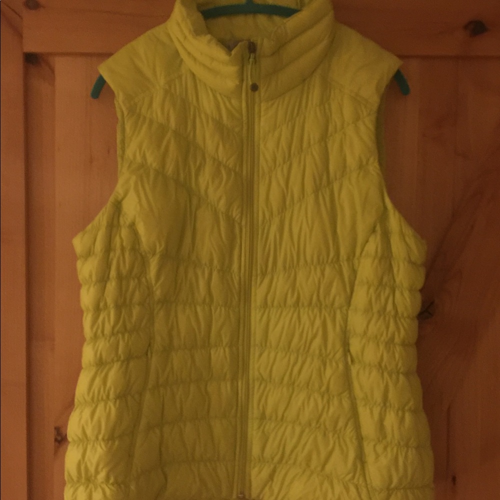 Athleta down vest XL