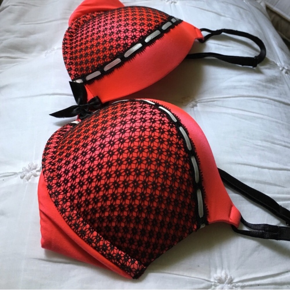 Victoria secret bombshell bra
