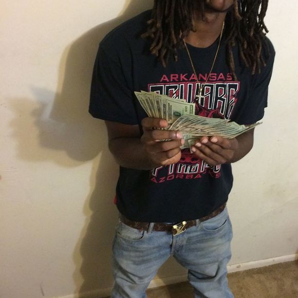 Meet your Posher, Antonio - Picture 1 of 1