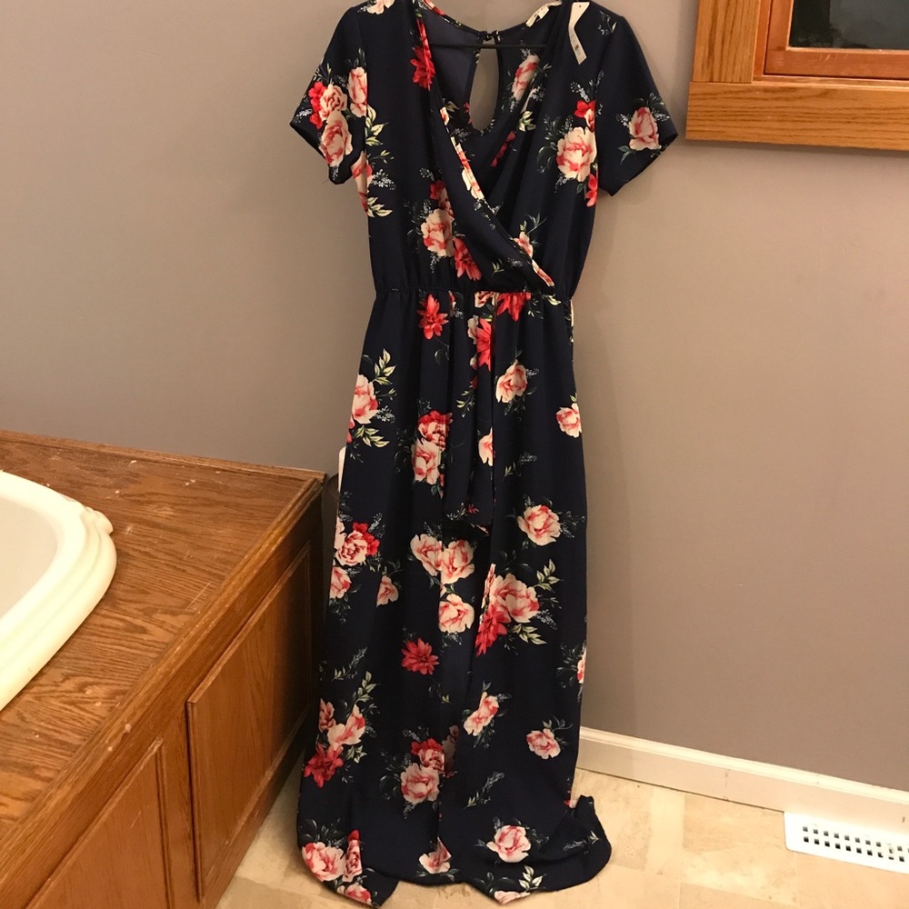 Dress (peek-a-boo shorts)