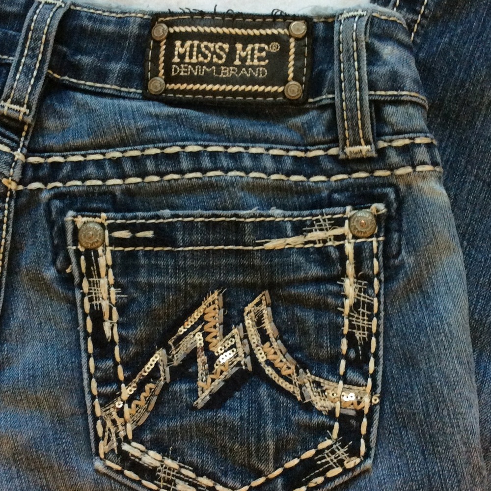Denim - Picture 2 of 5