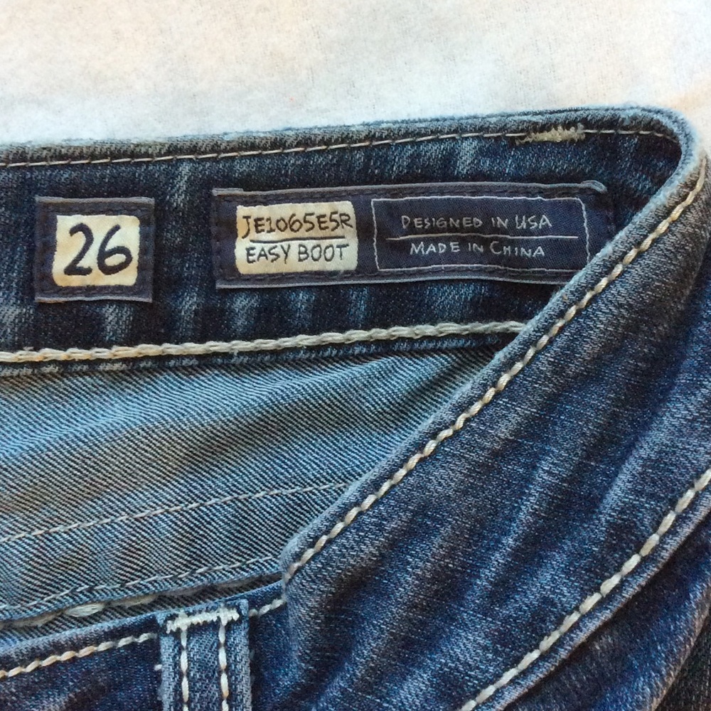 Denim - Picture 3 of 5