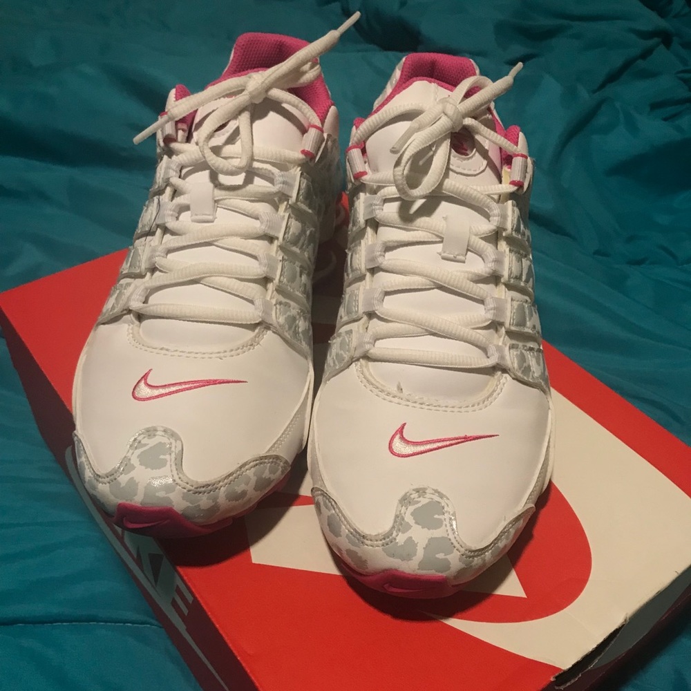 NIB Nike Shox Size 9.5