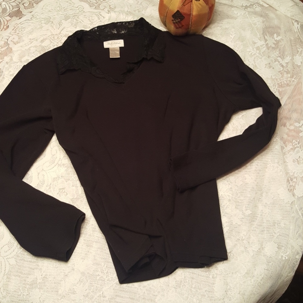 Black Top with Lace collar