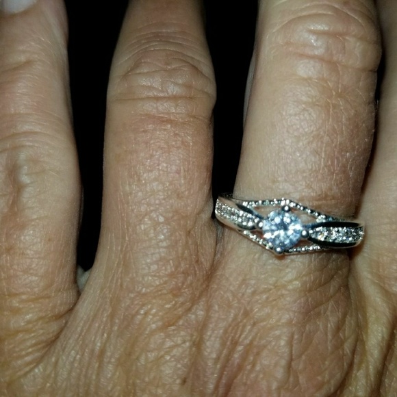 Sold - Picture 3 of 6