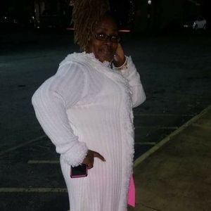 Meet your Posher, Lorraine