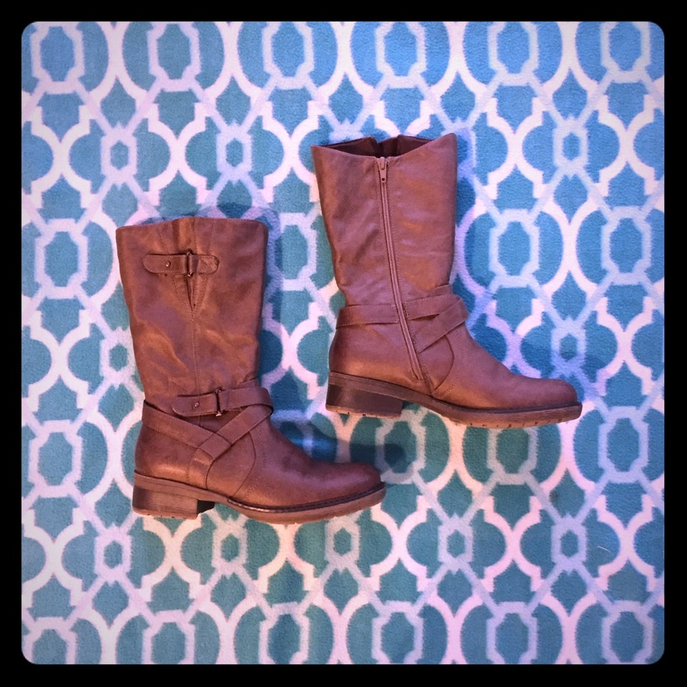NWOT’S Bear Trap Brown Leather boots sz 8