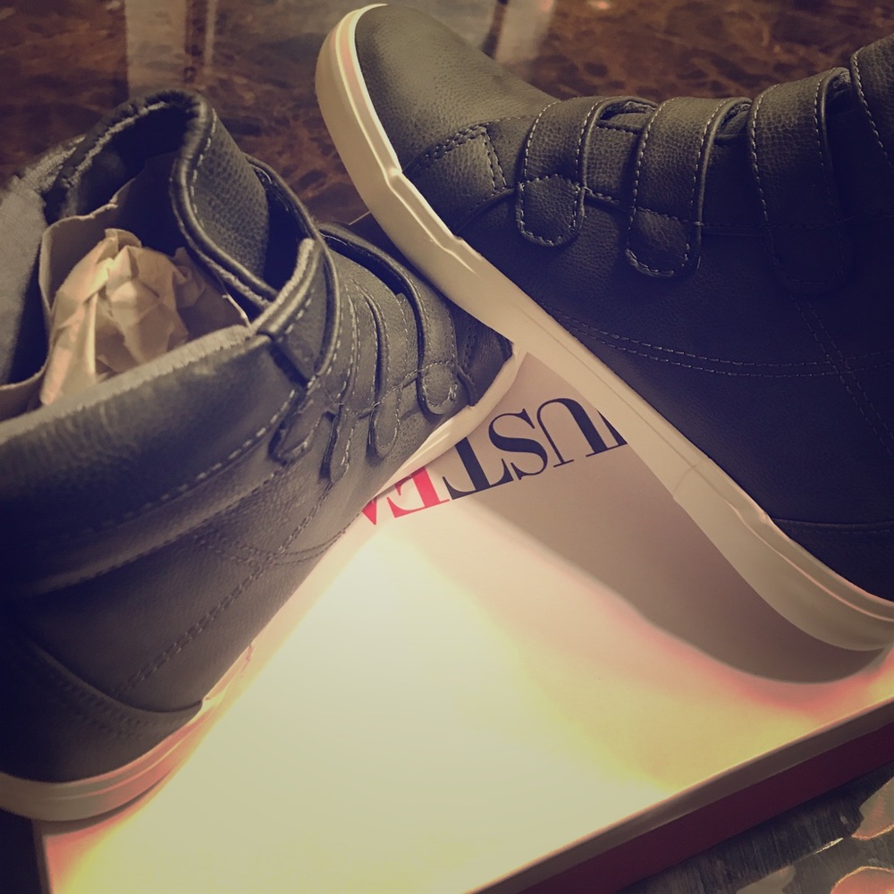 BNIB high top casual sneakers