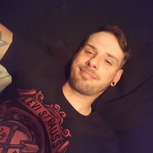 Meet your Posher, Derek