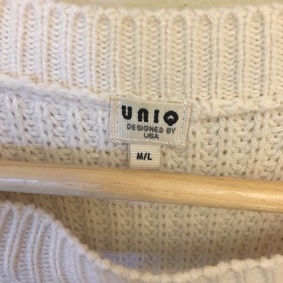 Uniq Ivory Knit Sleeveless Low V Neck Sweater M/L - Picture 4 of 6