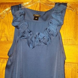 Silky sleeveless blouse with collar detail