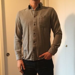 GAP 100% cotton flannel w/ elbow details
