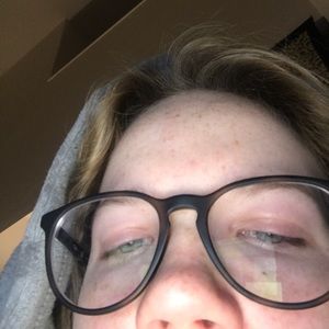 Meet your Posher, Crystal