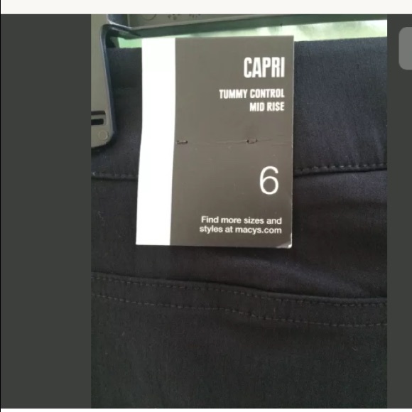 NWT BLACK STYLE & CO TUMMY CONTROL CAPRI PANTS - Picture 3 of 3