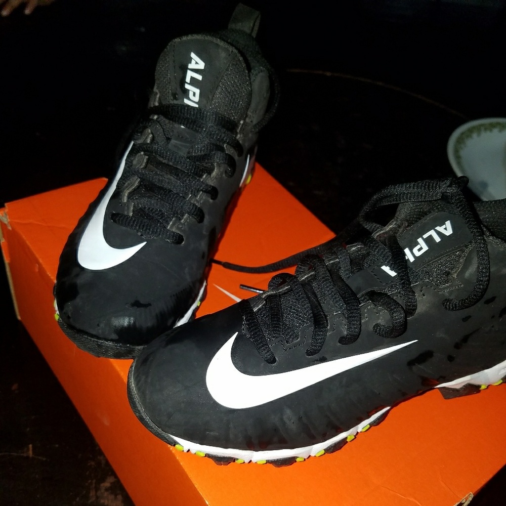 football nike shoe