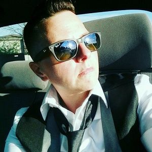 Meet your Posher, Cameron