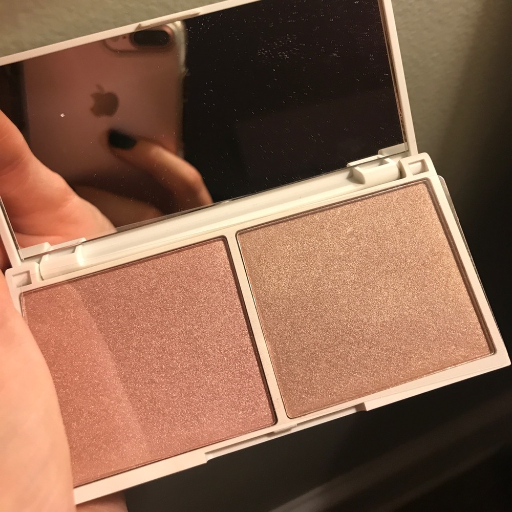 🔥SALE 4 for $25🔥 Tinted Highlighter