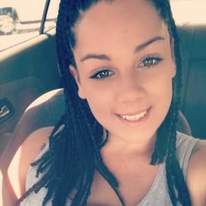 Meet your Posher, Katelyn