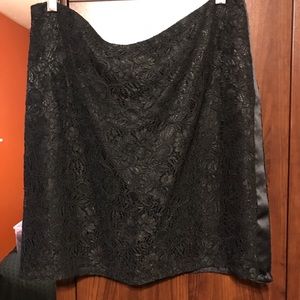 Black knee length lace skirt, like new!