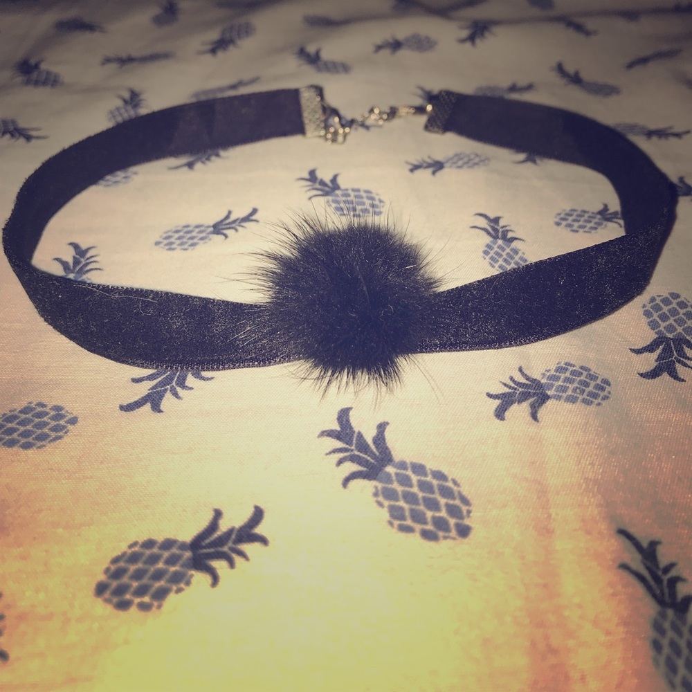 Black chocker with black pom pom 🖤