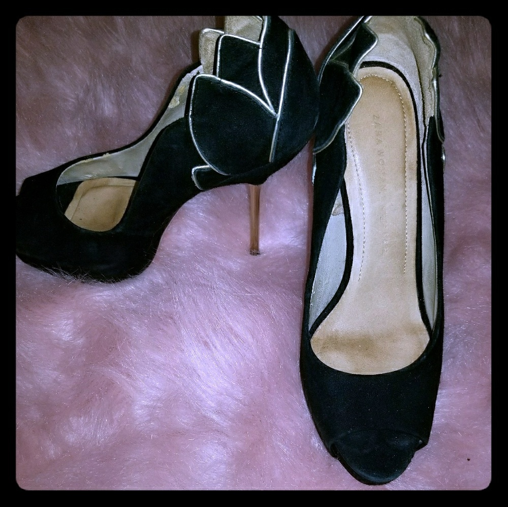 Zara Black and Gold Flower Petal Heels