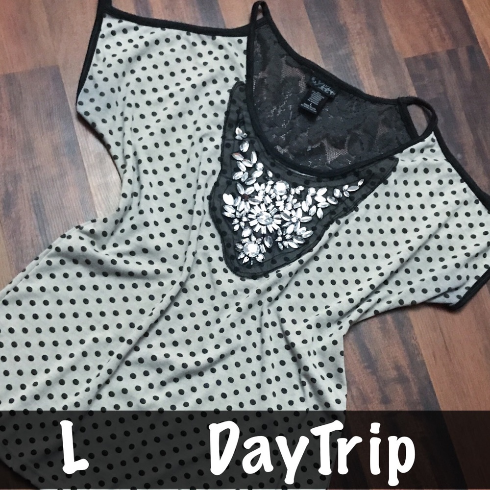Daytrip Buckle jewel rhinestone lace cold shoulder