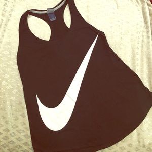 NIKE tank top. Great condition!