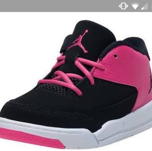 mom and daughter matching nike shoes