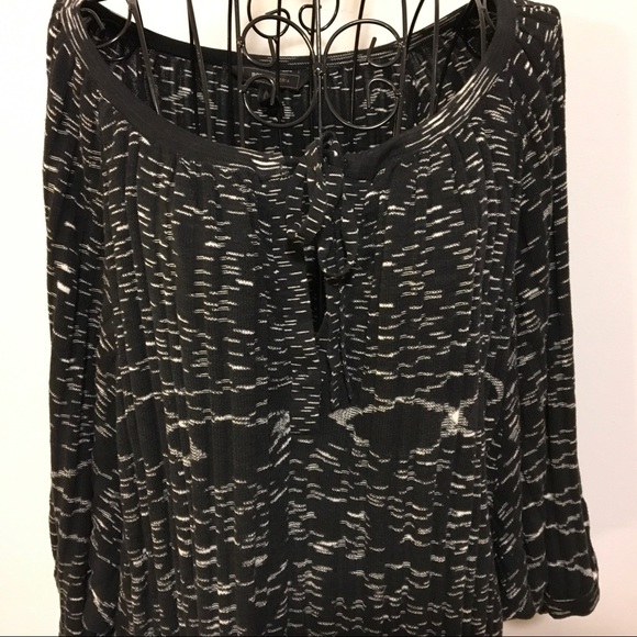 BCBGMaxazria Oversized Scoop neck top - Picture 4 of 7