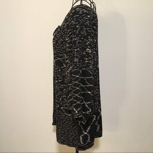 BCBGMaxazria Oversized Scoop neck top - Picture 5 of 7