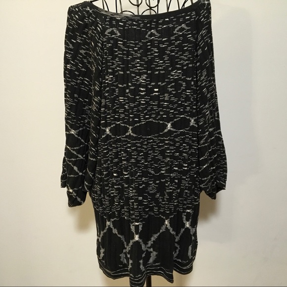 BCBGMaxazria Oversized Scoop neck top - Picture 6 of 7