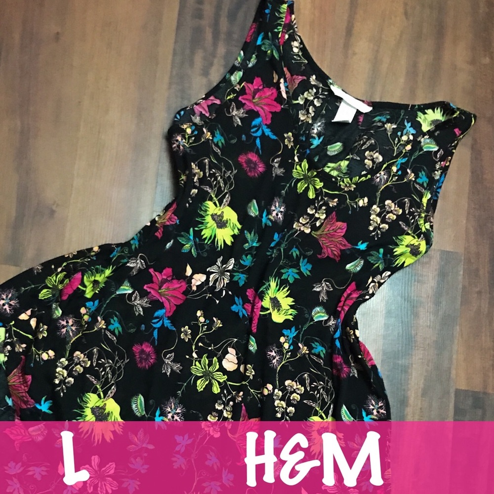 H&M FLORAL tank size large