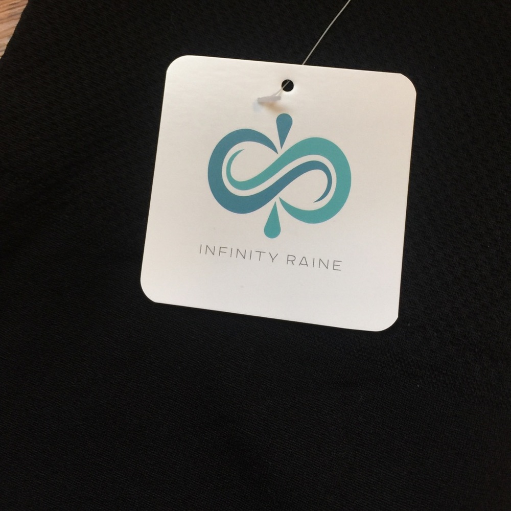 NWT Tummy Control Fleece Leggings in Black - Picture 4 of 6