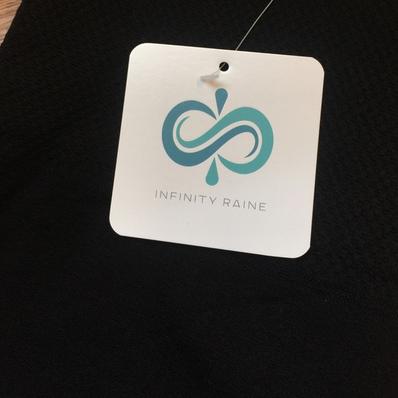 NWT Tummy Control Fleece Leggings in Black - Picture 4 of 6