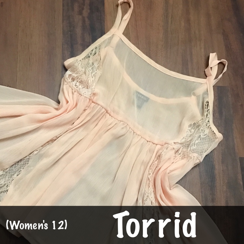 Sheer peach Torrid tank top with Lace Detail
