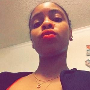 Meet your Posher, Nickolette