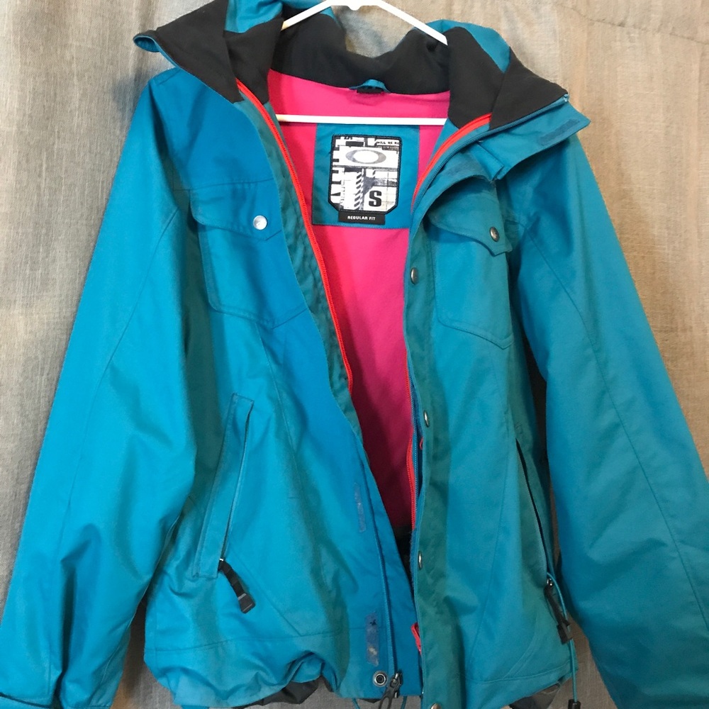 Women's size small Oakley winter jacket
