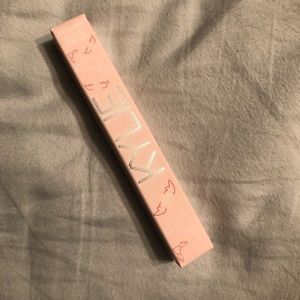 100% Authentic Cupcake Gloss