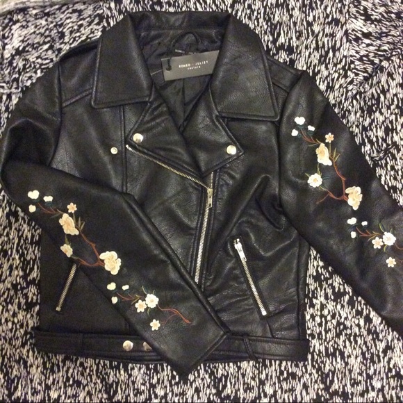 SOLD OUT - Picture 4 of 8