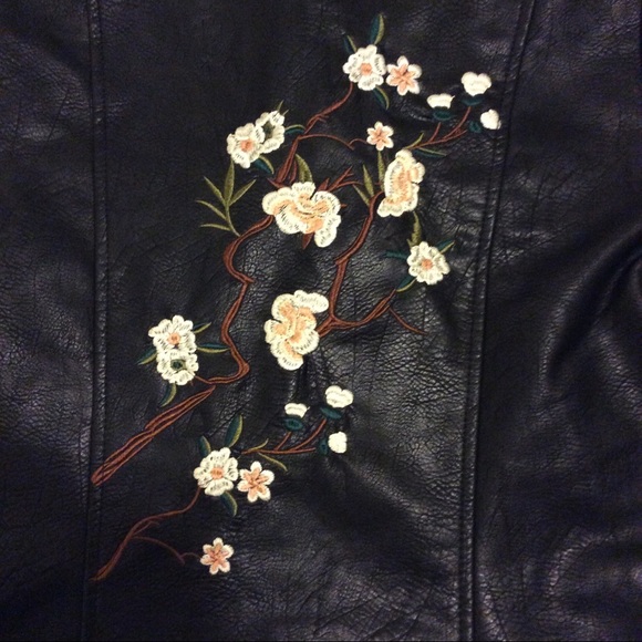 SOLD OUT - Picture 8 of 8