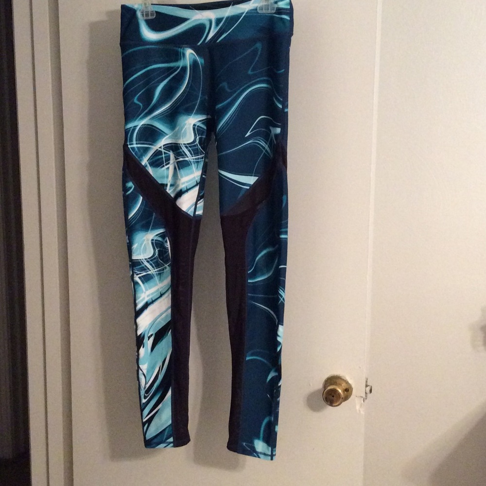 Fabletics yoga pants.