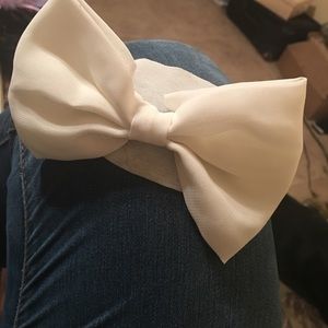 White bow