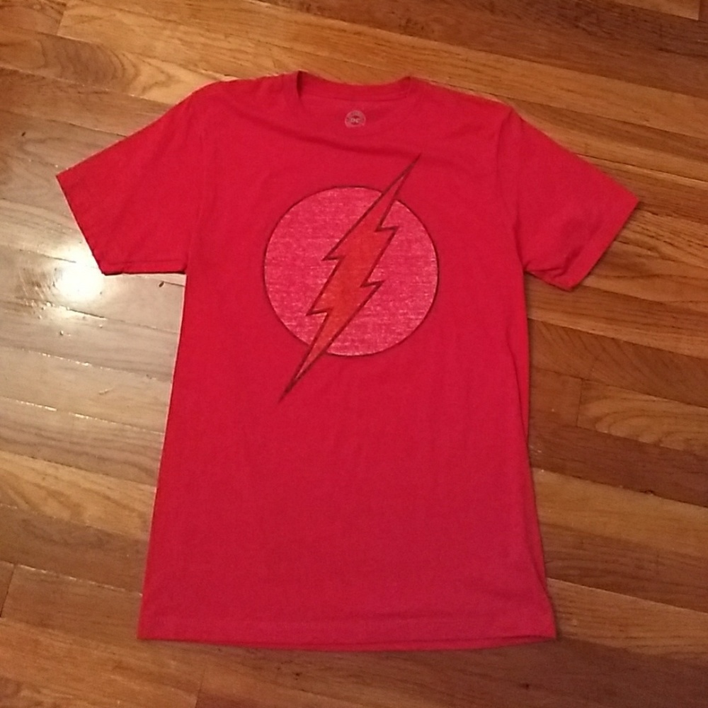 The flash t-shirt size small red