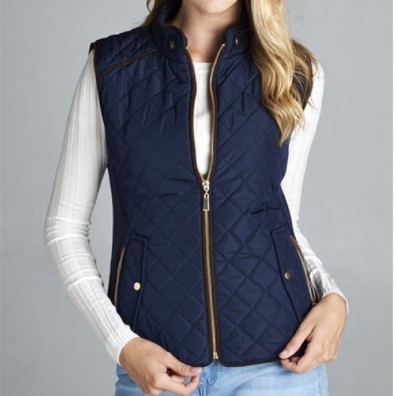 Boutique Jackets & Blazers - Small navy quilted puffer vest