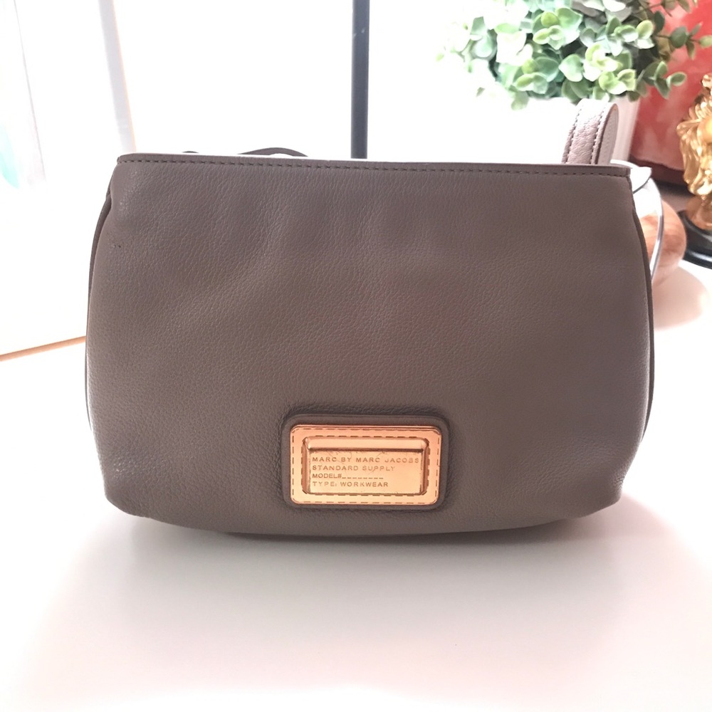 Marc Jacobs taupe Crossbody