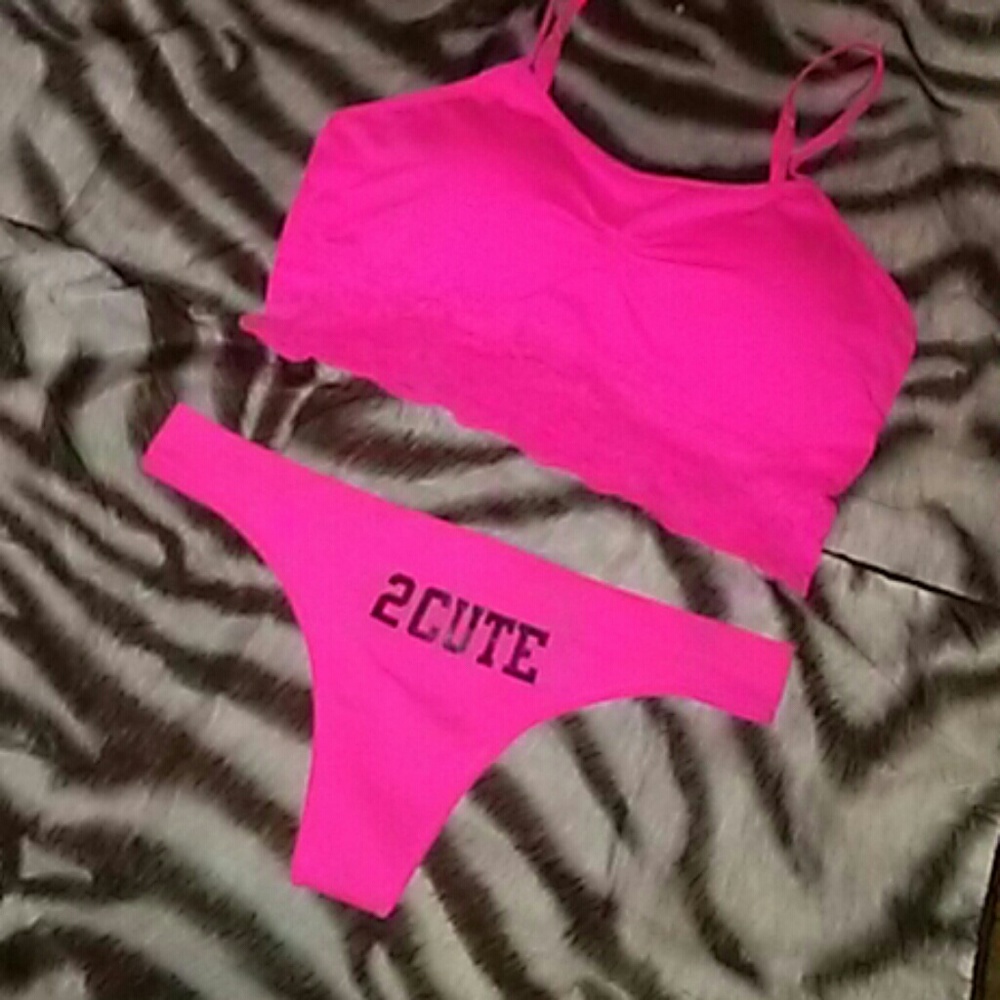 New No Boundaries thong panty & Lace trim bralette