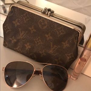 Louis Vuitton Purse/clutch