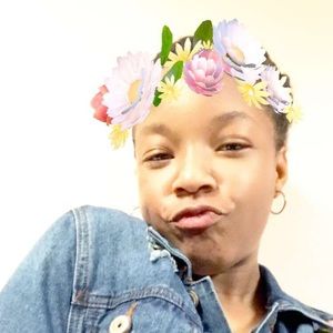 Meet your Posher, Raquel